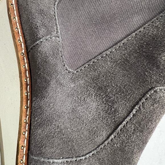 Cecelia New York Gemma Suede Wedge Pull On Ankle Boot Slate Gray Size 8M - Picture 9 of 11